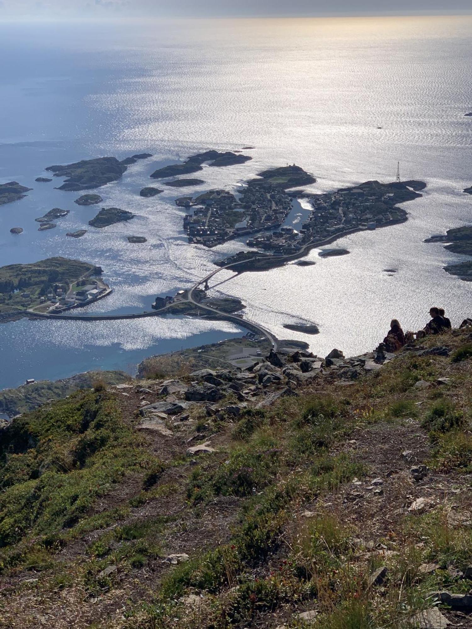 Stor Moderne Leilighet I Henningsvaer, 70 Kvm Eksteriør bilde