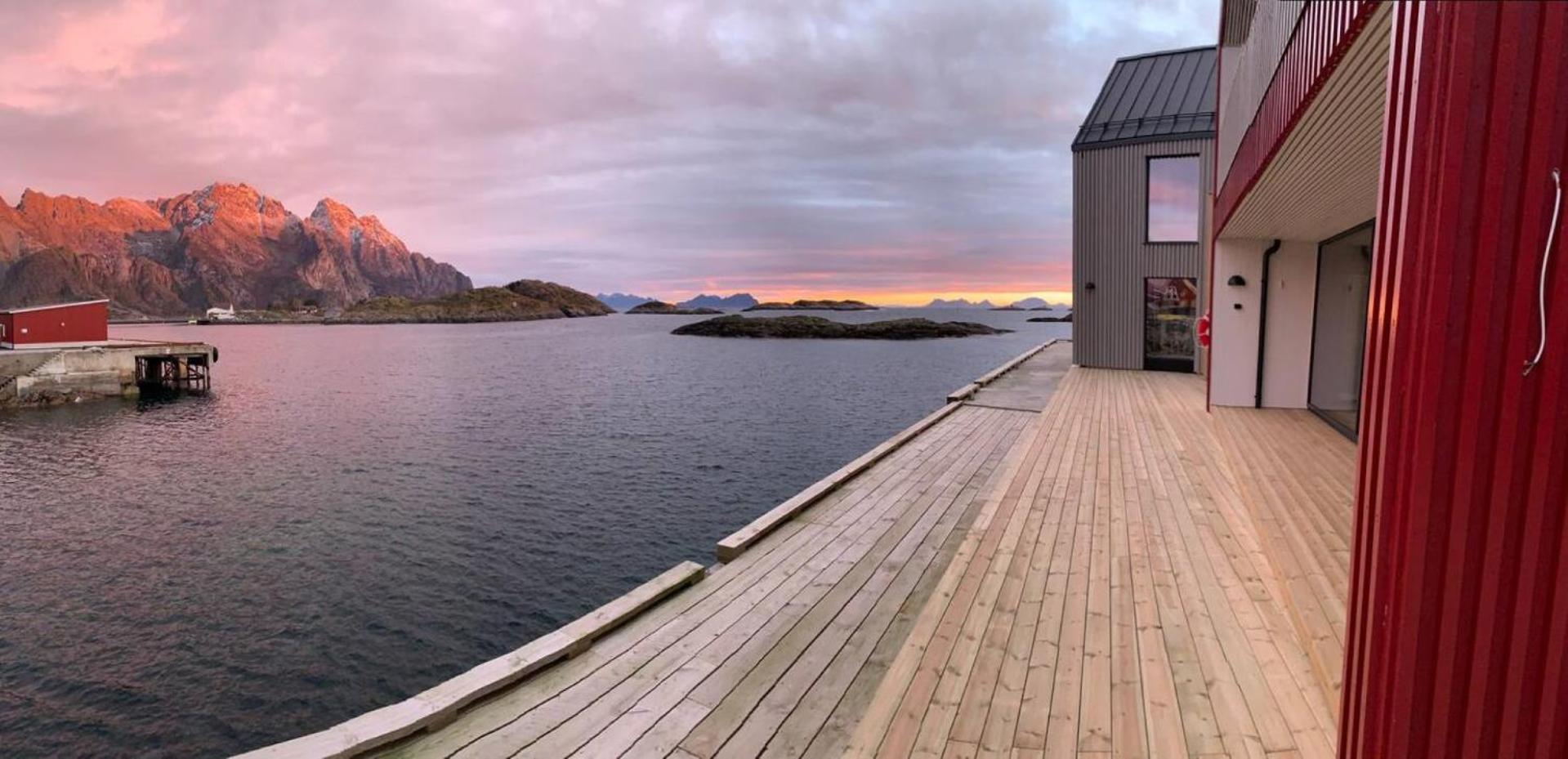 Stor Moderne Leilighet I Henningsvaer, 70 Kvm Eksteriør bilde