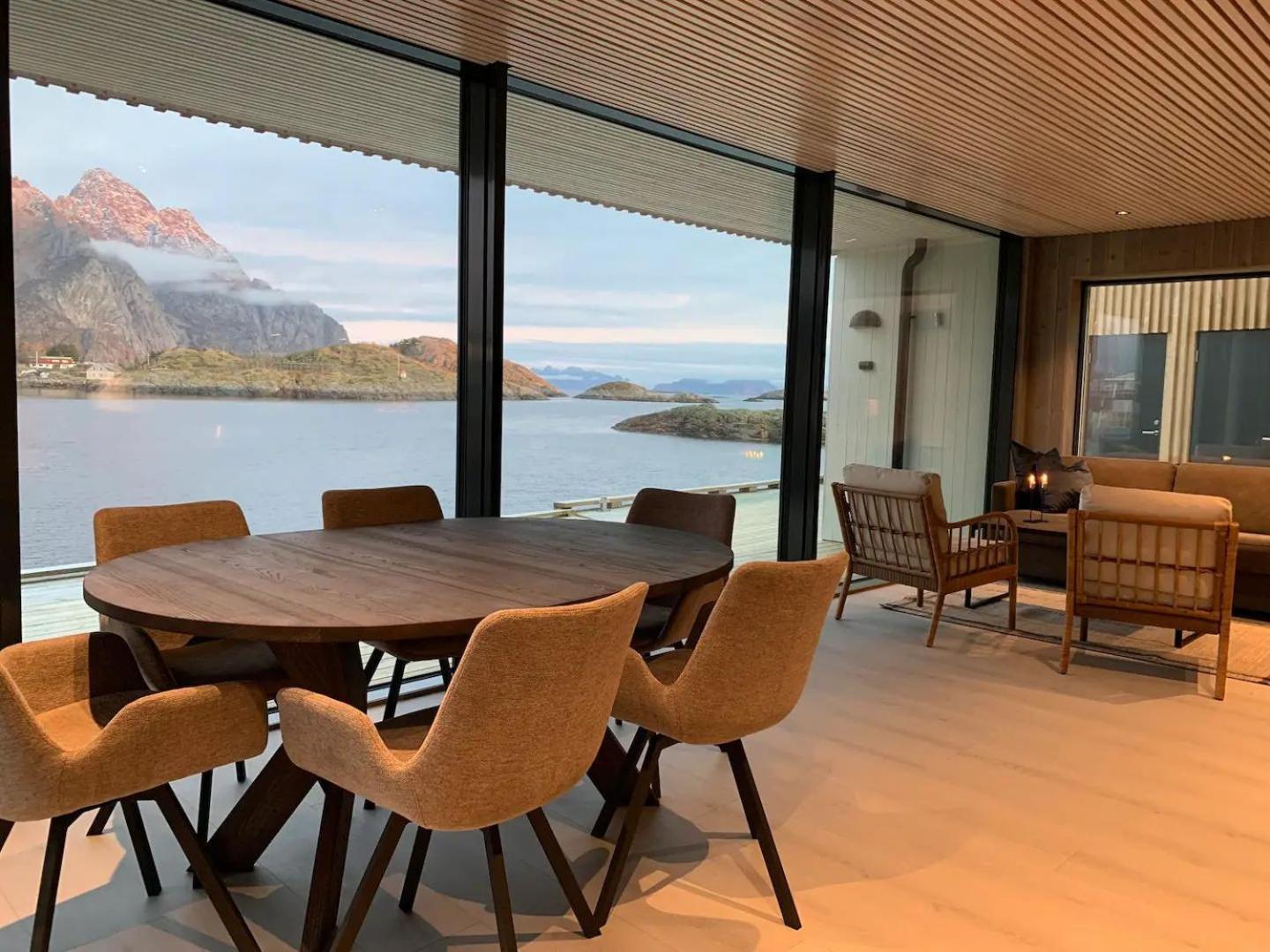 Stor Moderne Leilighet I Henningsvaer, 70 Kvm Eksteriør bilde
